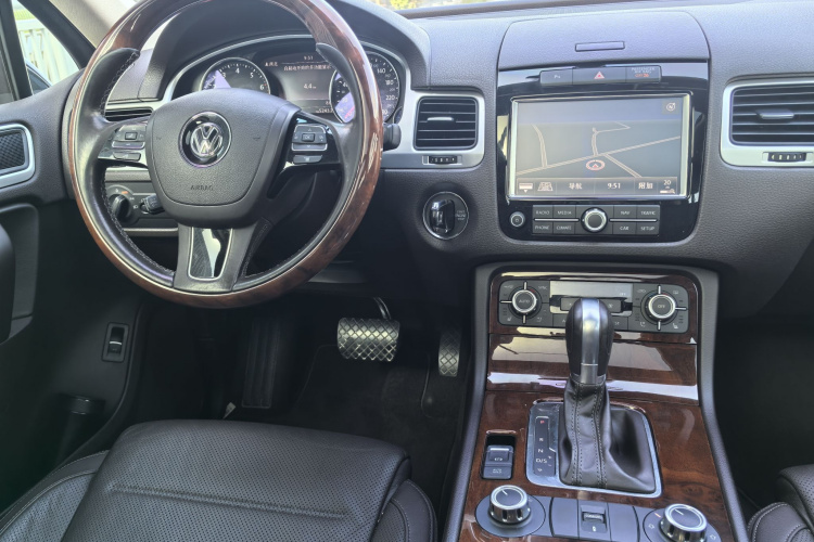 大众 途锐 2011款 3.0TSI 舒适型局部细节14