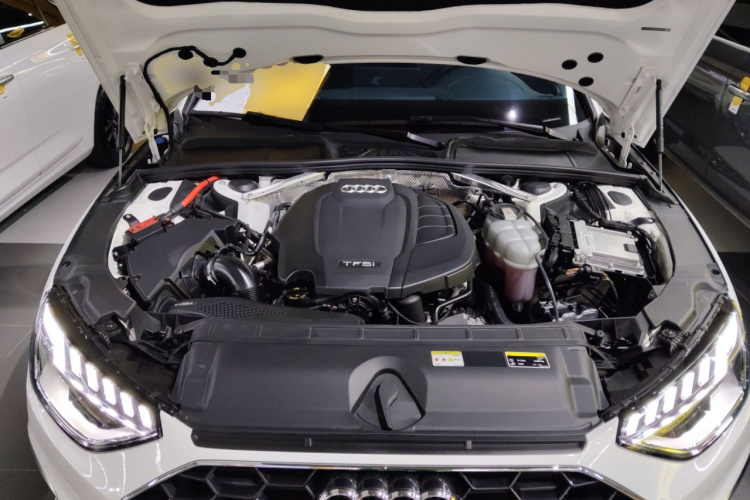 奥迪A4L 2022款 40 TFSI 时尚动感型机舱底盘24