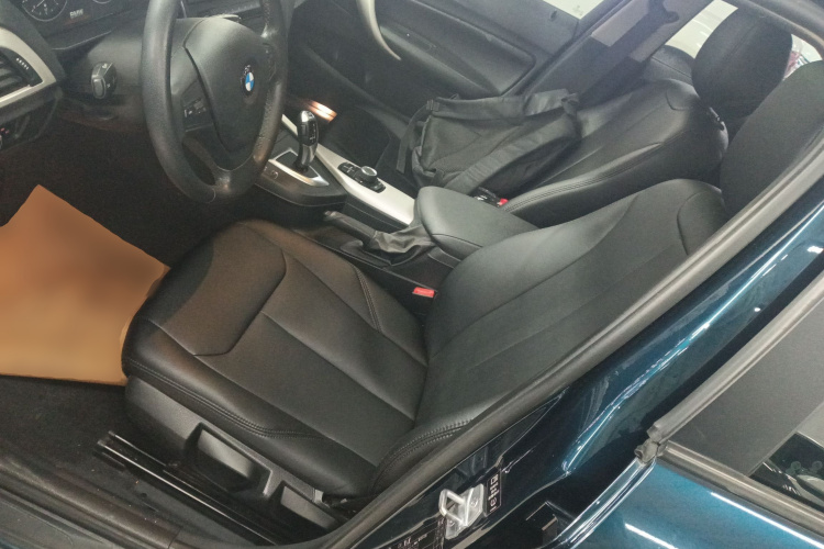 宝马1系(进口) 2013款 改款 116i 领先型中控内饰19