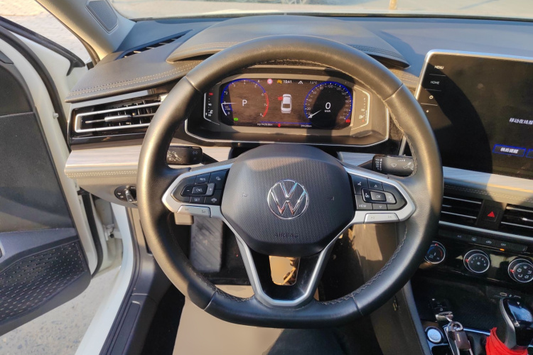 大众 速腾 2023款 300TSI DSG超越版局部细节13