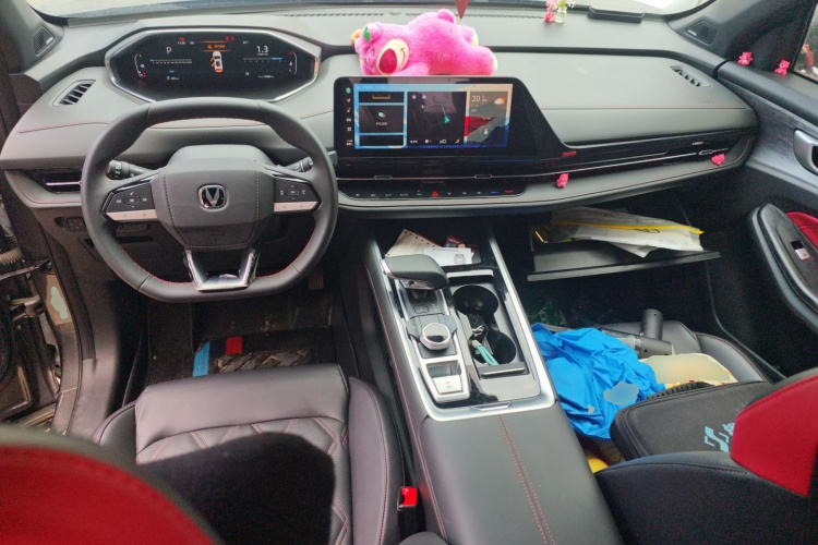 长安CS55PLUS 2024款 第三代 1.5T DCT尊贵型中控内饰12