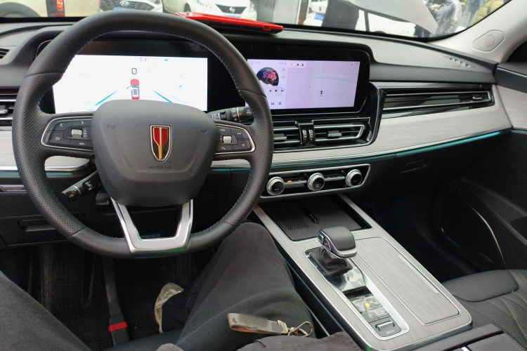 红旗HS5 2025款 2.0T 两驱旗享Pro版中控内饰12