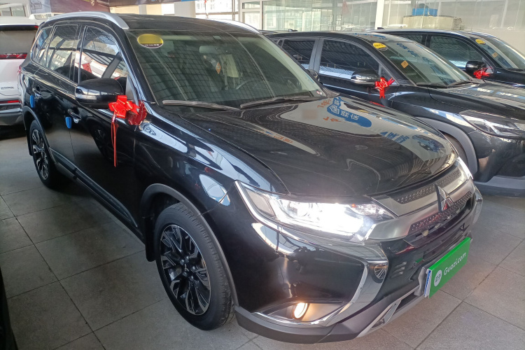 三菱 欧蓝德 2020款 2.0L 两驱畅享版 5座车身外观6002