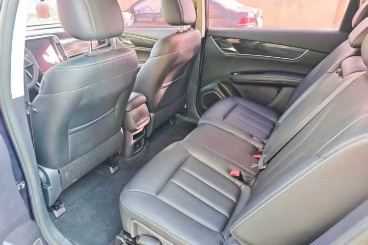 比亚迪 宋MAX 2017款 1.5T 自动智联豪华型 7座中控内饰7003