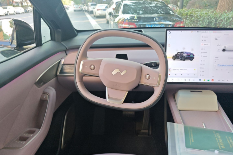 乐道L60 2024款 60kWh 后驱版中控内饰13