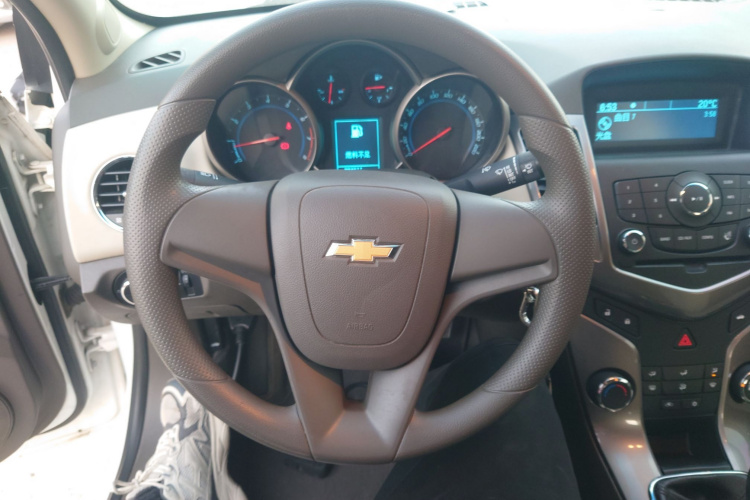 雪佛兰 科鲁兹 2015款 1.5L 经典 SE MT局部细节13