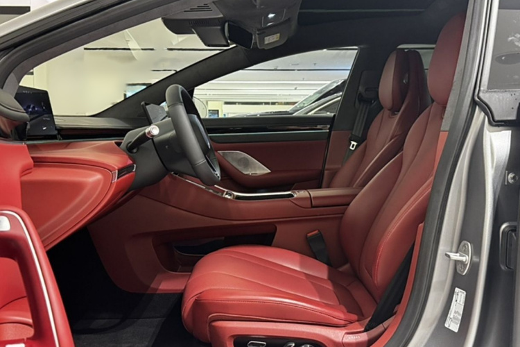 鸿蒙智行 智界S7 2025款 703km Ultra运动版中控内饰7006