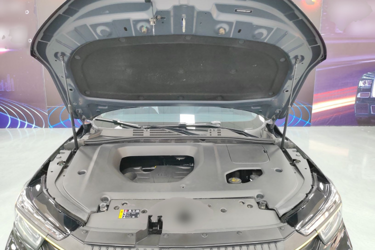 荣威RX5 2021款 PLUS 330TGI 自动国潮智享版机舱底盘24