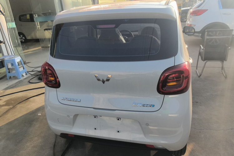 五菱汽车 宏光MINIEV 2025款 四门版 进阶款车身外观6