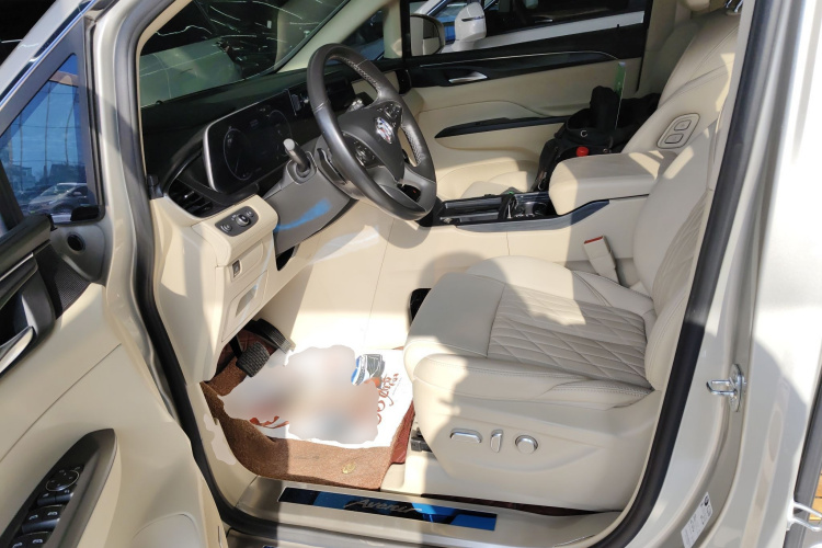 别克GL8 2022款 ES陆尊 653T 旗舰型中控内饰19