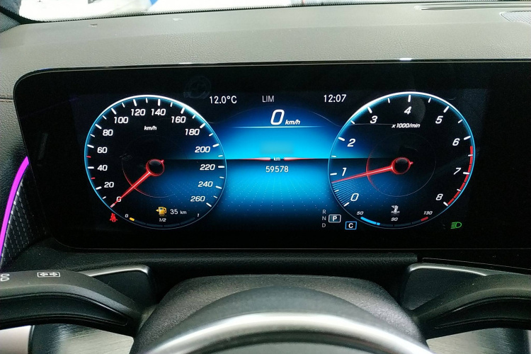 奔驰GLB 2021款 GLB 200 动感型局部细节14