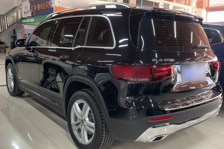 奔驰GLB 2023款 改款 GLB 200 时尚型车身外观6008