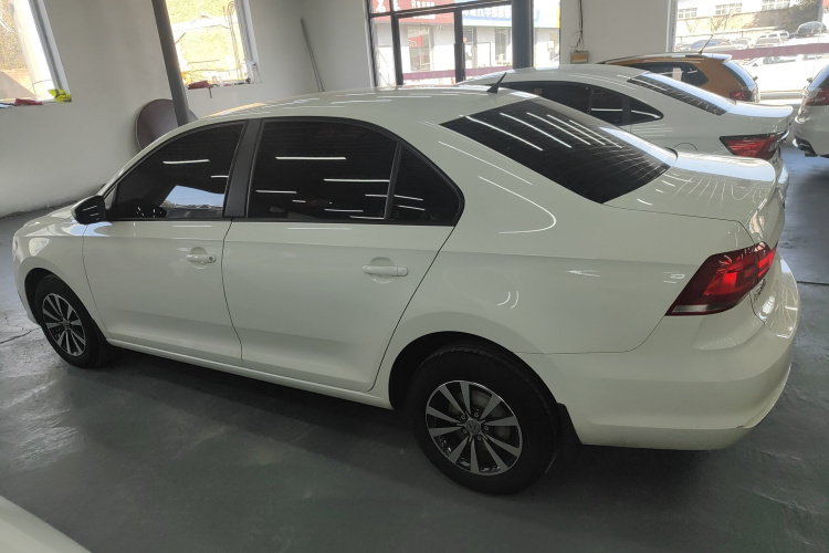 大众 桑塔纳 2021款 1.5L 手动风尚版车身外观4