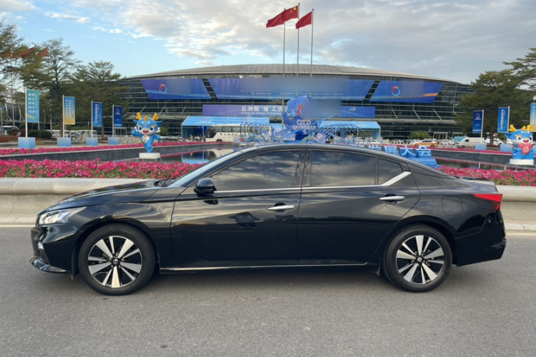 日产 天籁 2021款 2.0L XL Upper AD1 智行领航版车身外观6005