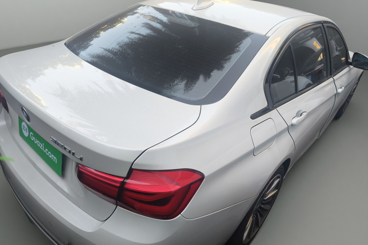 宝马3系 2019款 320Li 时尚型车身外观7