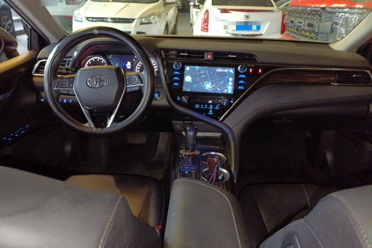 丰田 凯美瑞 2019款 2.5G 豪华版 国VI中控内饰7002