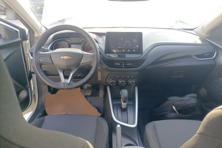 雪佛兰 科沃兹 2021款 325T 自动欣悦版中控内饰7002