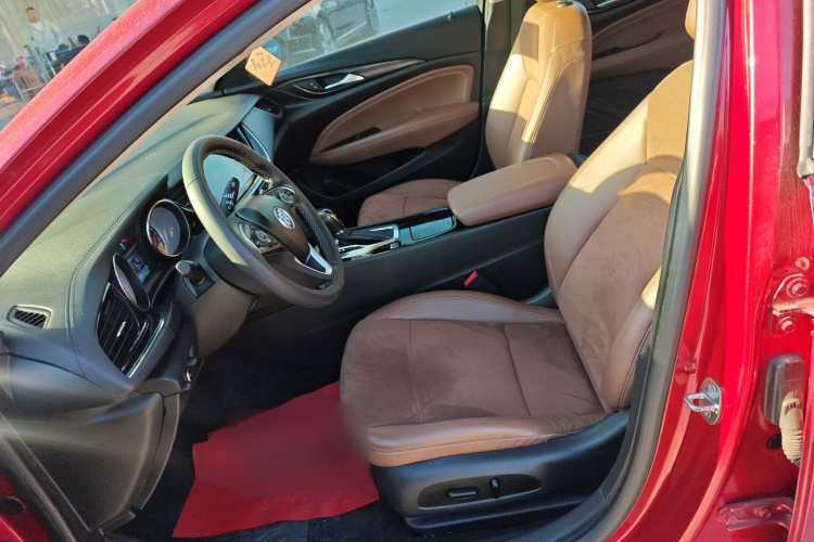 别克 君威 2017款 20T 精英型局部细节19