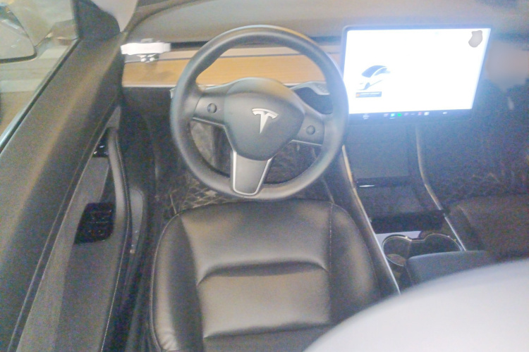 特斯拉 Model 3 2020款 改款 标准续航后驱升级版局部细节13