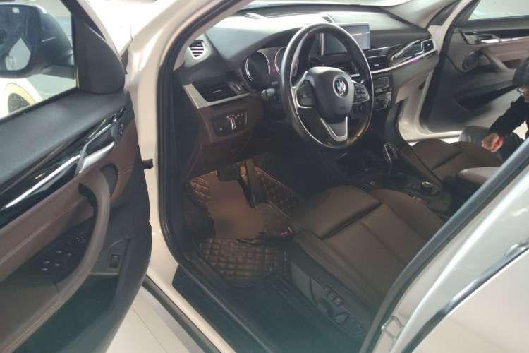 宝马X1 2020款 sDrive20Li 时尚型中控内饰20