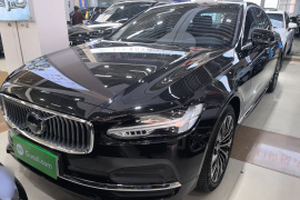 沃尔沃S90 2025款 B5 智逸豪华版