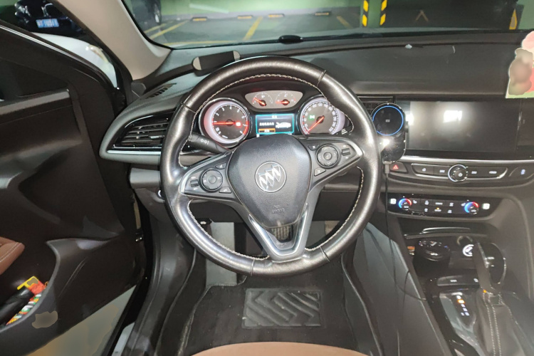 别克 君威 2017款 20T 精英型局部细节13