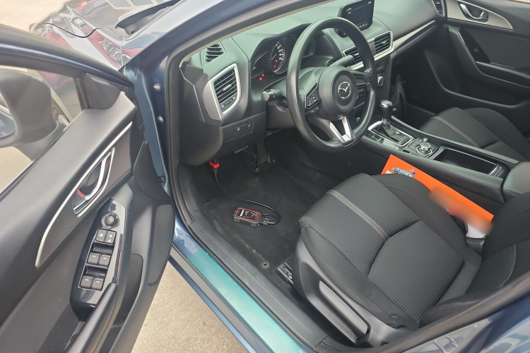 马自达3 昂克赛拉 2017款 三厢 1.5L 自动豪华型 国V中控内饰20