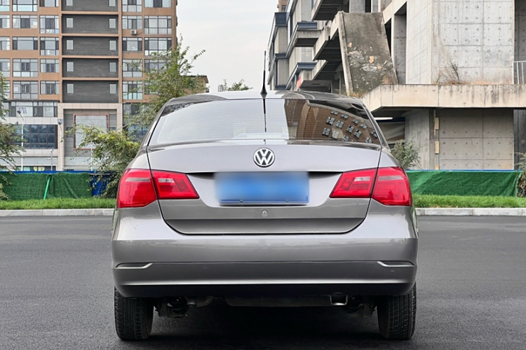 大众 捷达 2015款 质惠版 1.6L 手动时尚型车身外观6004