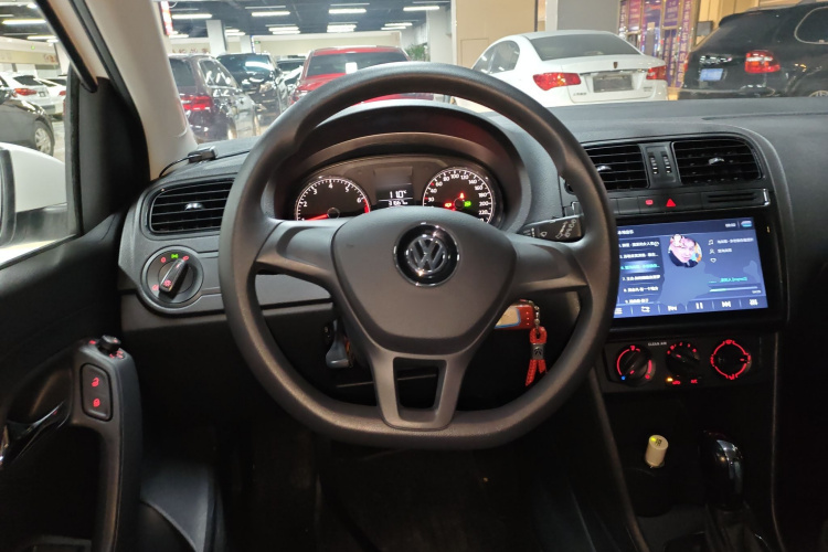 大众 Polo 2016款 1.4L 自动风尚型中控内饰13