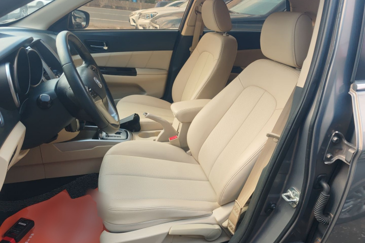 长安 逸动 2015款 1.6L 自动豪华型中控内饰19