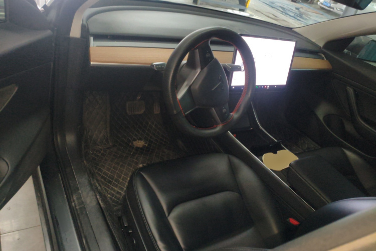 特斯拉 Model 3 2020款 标准续航后驱升级版中控内饰12