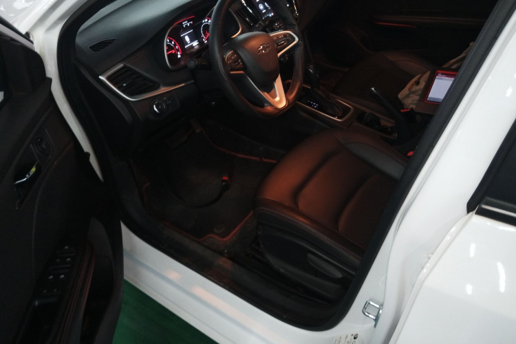 雪佛兰 科鲁泽 2020款 轻混 RS 330T 自动畅快版中控内饰7003