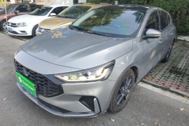 福特 福克斯 2022款 两厢 EcoBoost 180 自动竞速版