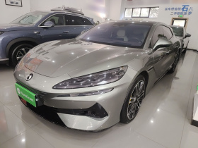 腾势Z9GT 2024款 1100四驱Ultra版