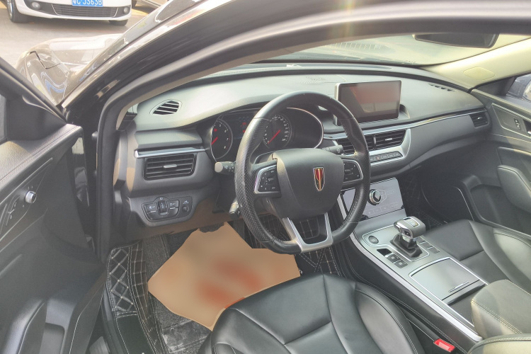 红旗H5 2020款 1.5T DCT旗悦版中控内饰20