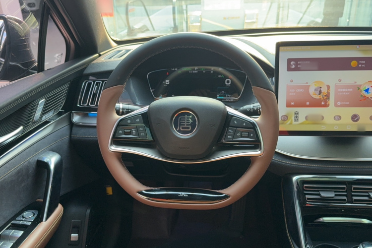 比亚迪 唐新能源 2021款 DM-i 112KM 尊荣型中控内饰7005