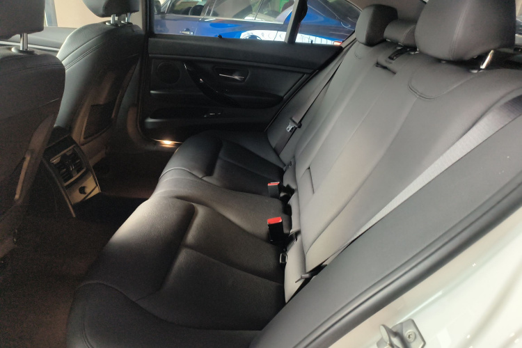 宝马3系 2019款 320Li 时尚型中控内饰7004