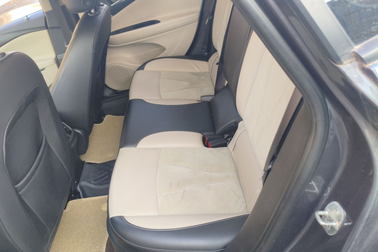 别克 威朗 2018款 三厢 15S 自动领先型中控内饰21