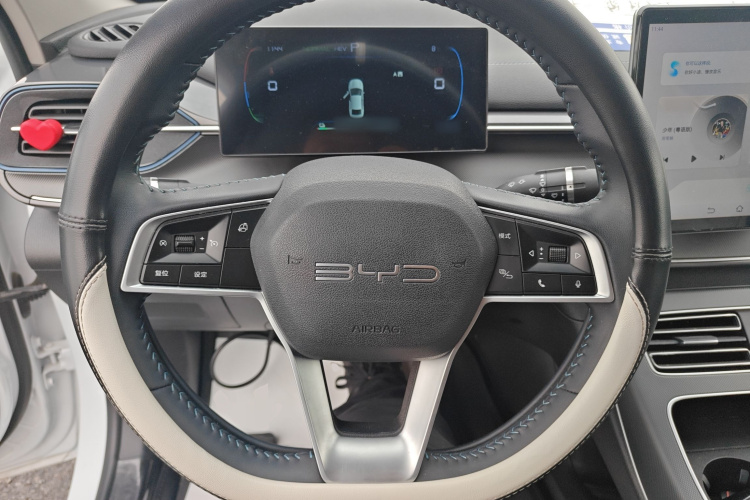 比亚迪 驱逐舰05 2023款 冠军版 DM-i 120KM 尊贵型中控内饰13