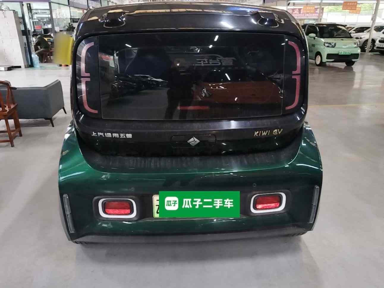 宝骏KiWi EV 2022款 设计师轻享版 磷酸铁锂(4)
