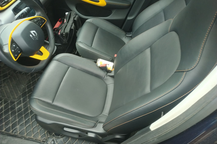 零跑汽车 零跑T03 2021款 400豪华版中控内饰19