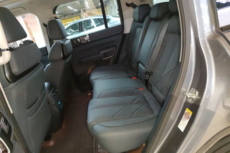 方程豹 豹5 2023款 探索版中控内饰7004