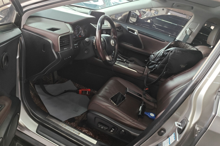 雷克萨斯RX 2020款 改款 450h 四驱典雅版中控内饰19