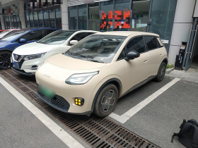 埃安 AION UT 2025款 330星辉版