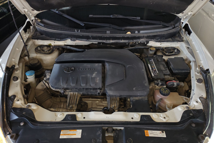 北京汽车 绅宝X65 2015款 2.0T 自动精英型机舱底盘24