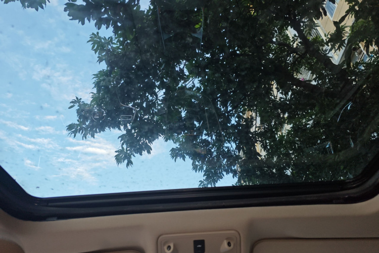 凯迪拉克SRX 2014款 3.0L 精英型中控内饰22