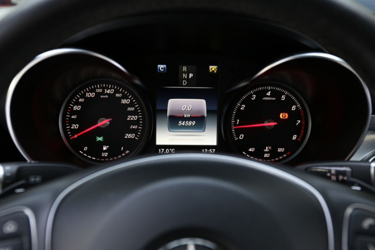 奔驰C级 2018款 C 200 L 运动版局部细节14