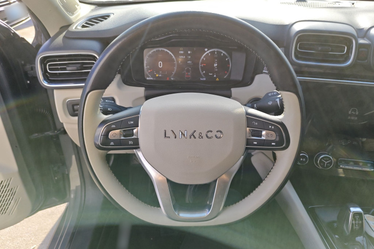 领克02 2018款 1.5T DCT两驱耀Pro版 国V中控内饰13