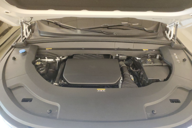 理想汽车 理想L7 2023款 Air机舱底盘24