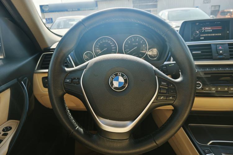 宝马3系 2017款 320Li 时尚型局部细节13